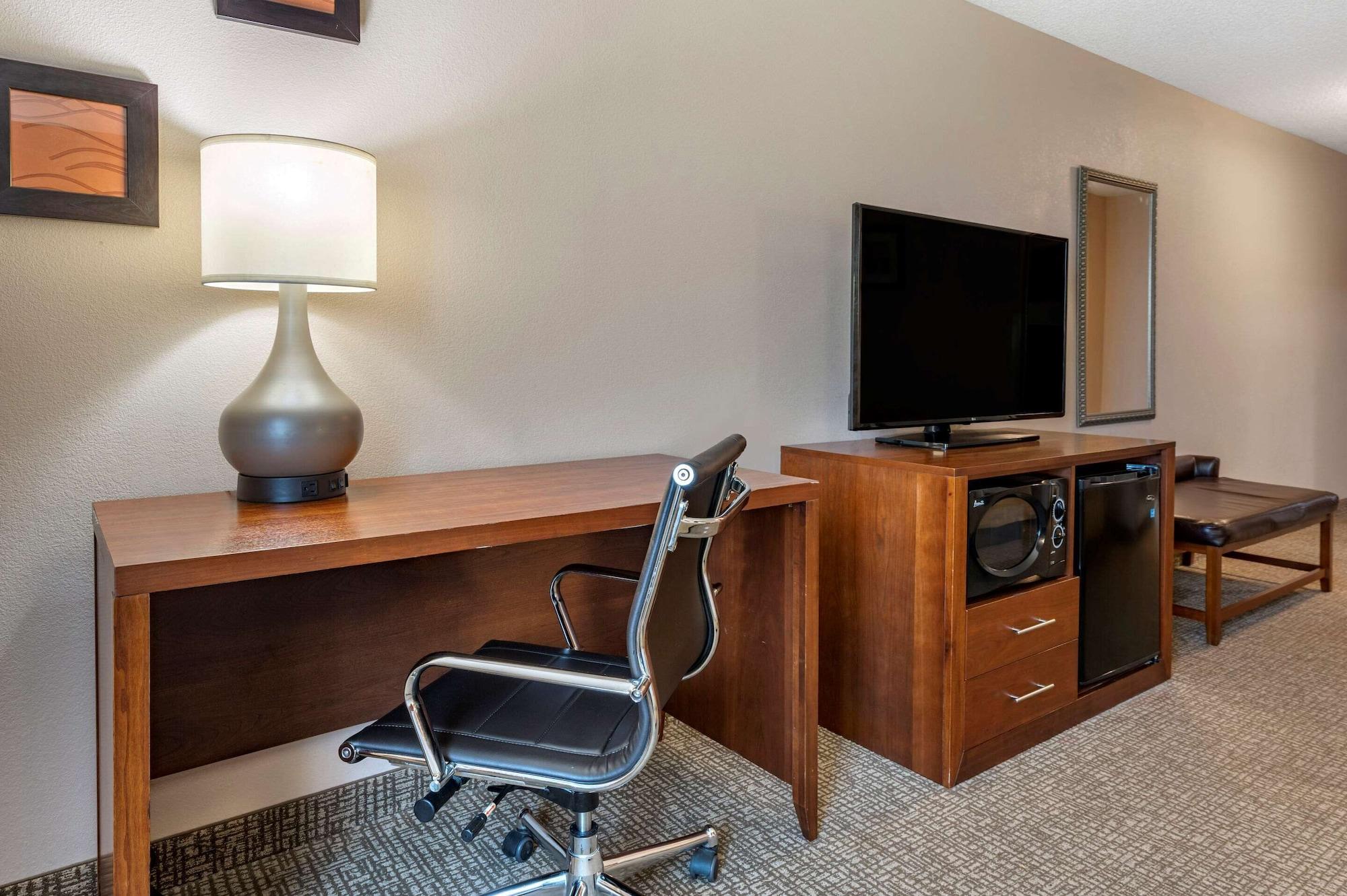 לורנסבורג Comfort Inn & Suites מראה חיצוני תמונה