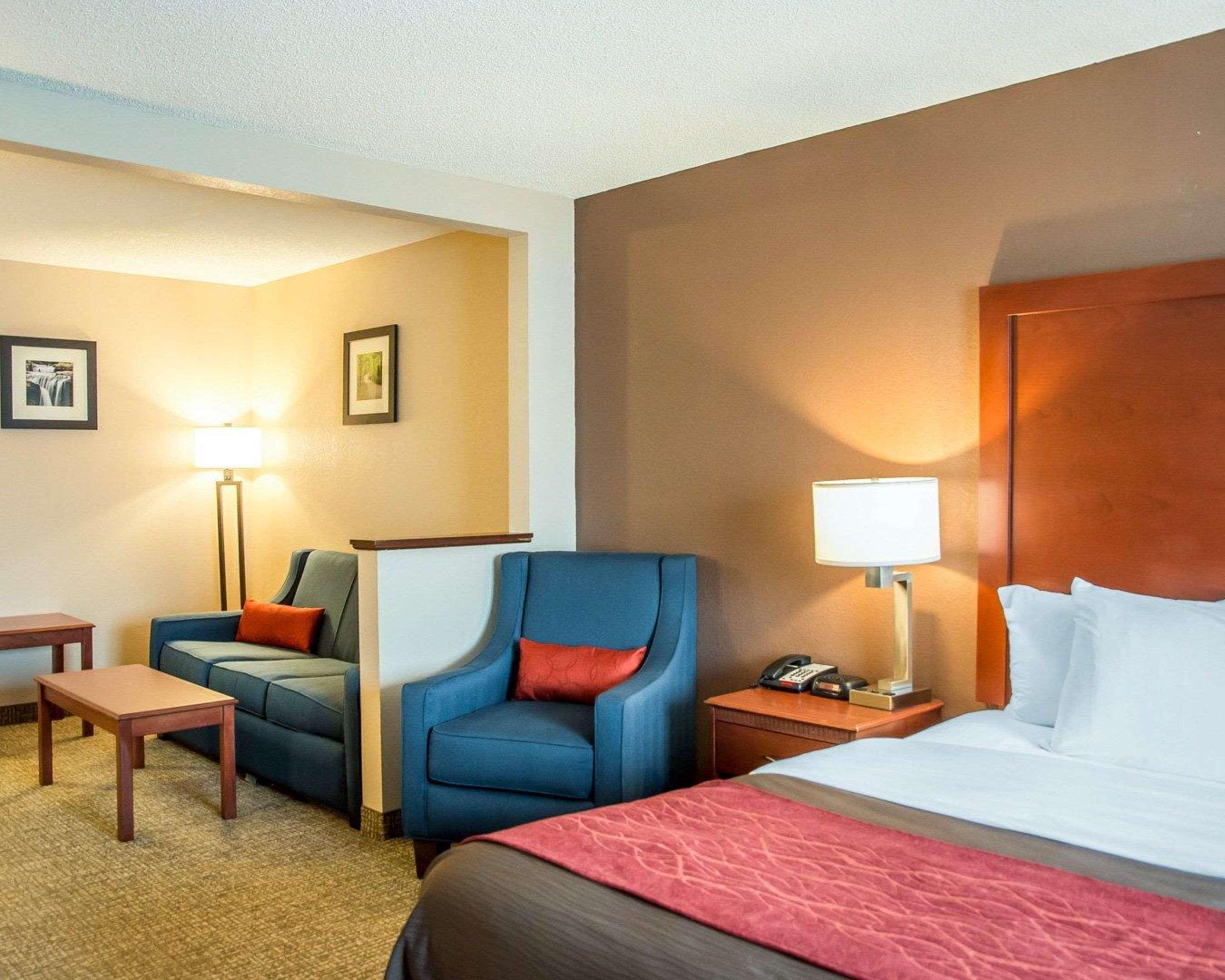 לורנסבורג Comfort Inn & Suites מראה חיצוני תמונה