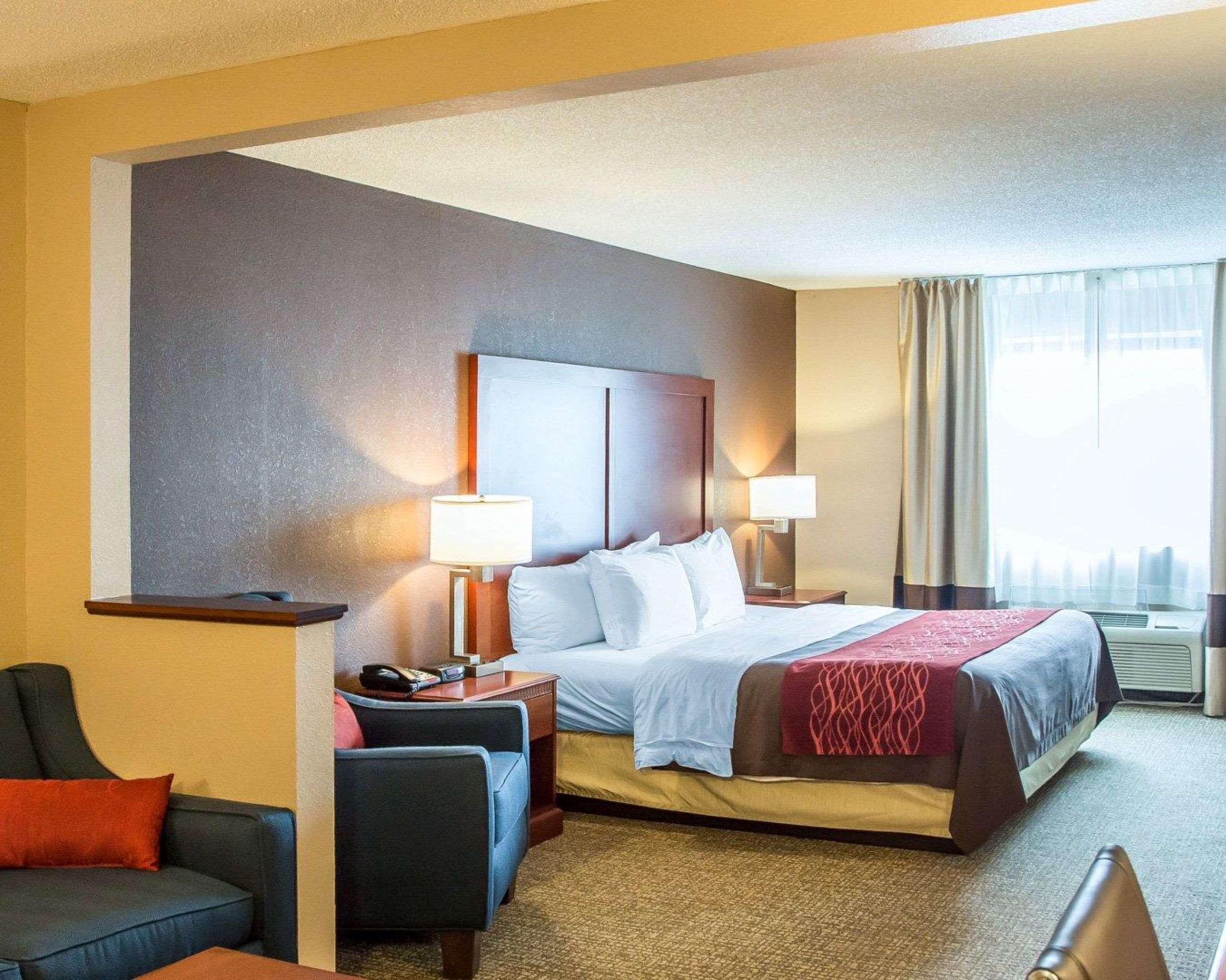 לורנסבורג Comfort Inn & Suites מראה חיצוני תמונה
