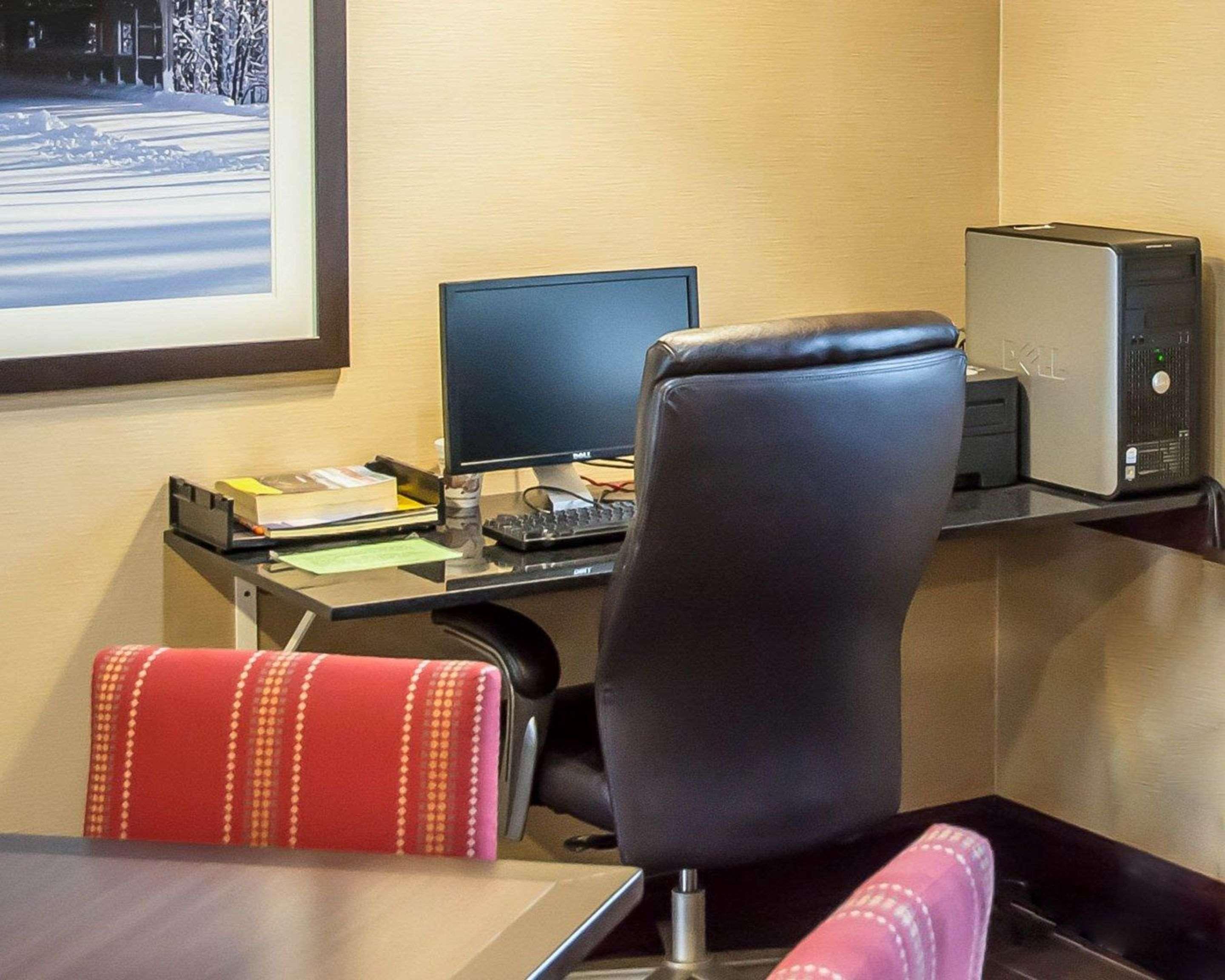 לורנסבורג Comfort Inn & Suites מראה חיצוני תמונה
