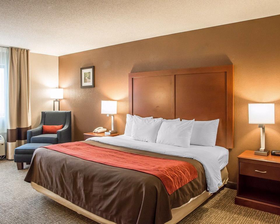 לורנסבורג Comfort Inn & Suites מראה חיצוני תמונה