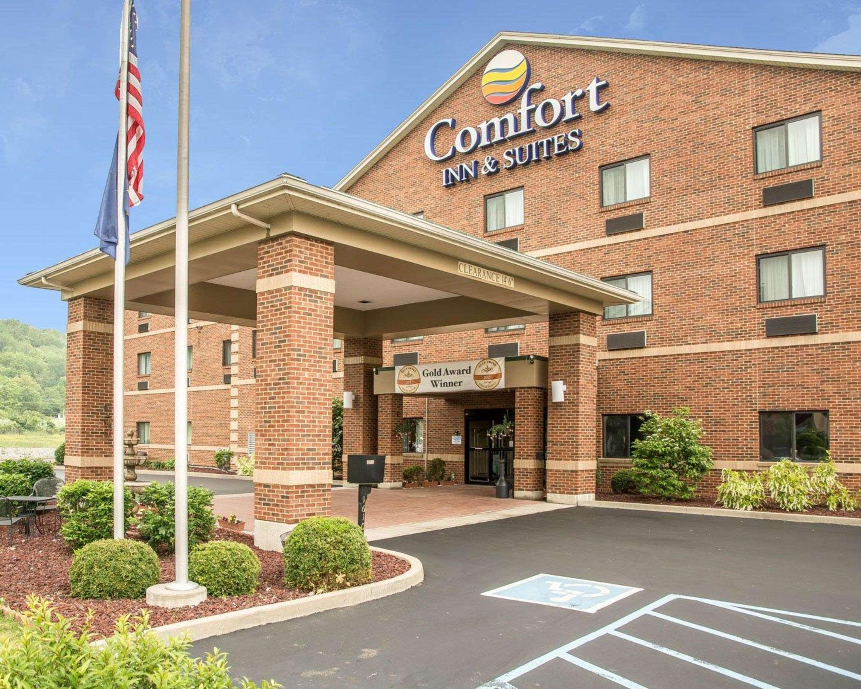 לורנסבורג Comfort Inn & Suites מראה חיצוני תמונה