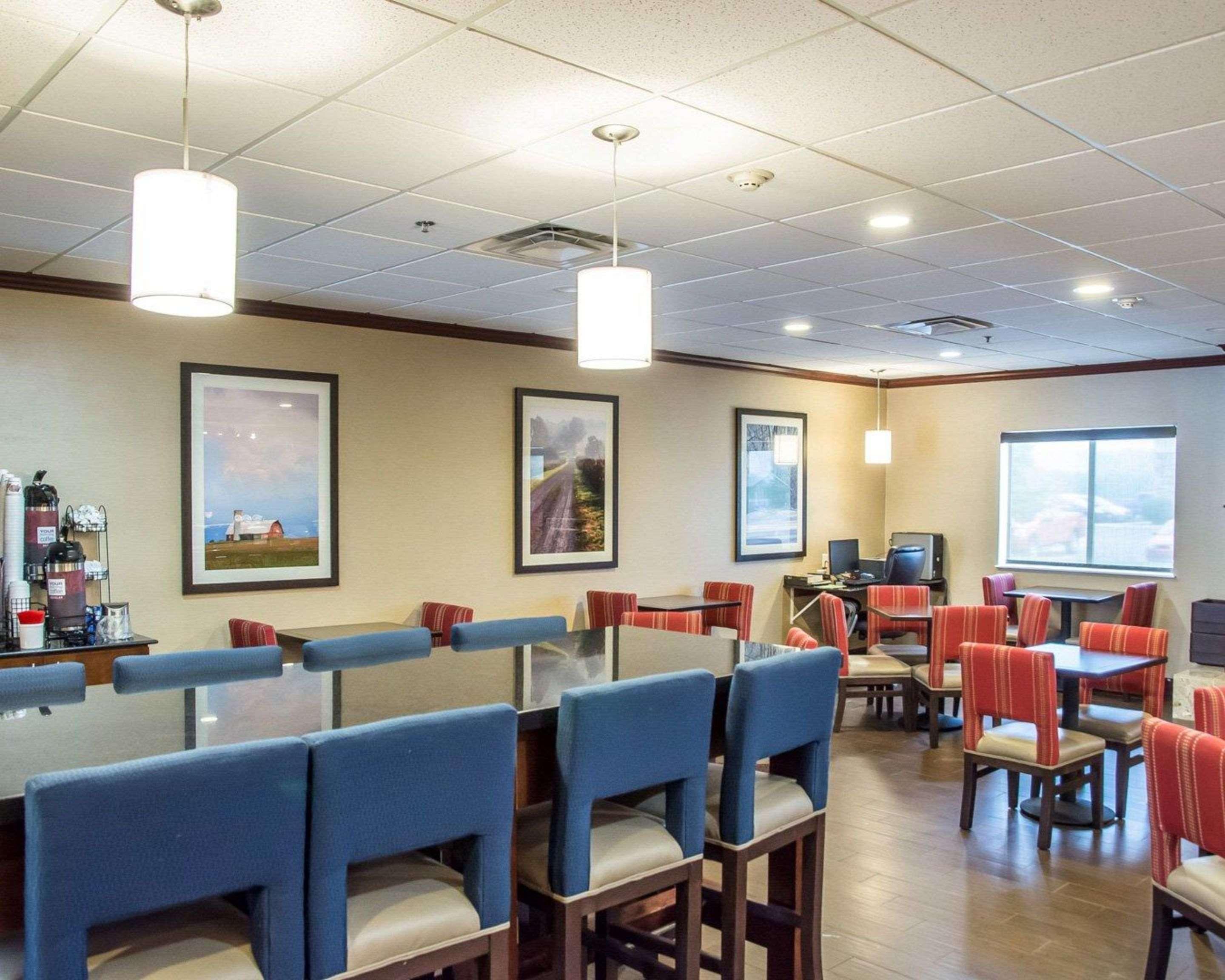 לורנסבורג Comfort Inn & Suites מראה חיצוני תמונה